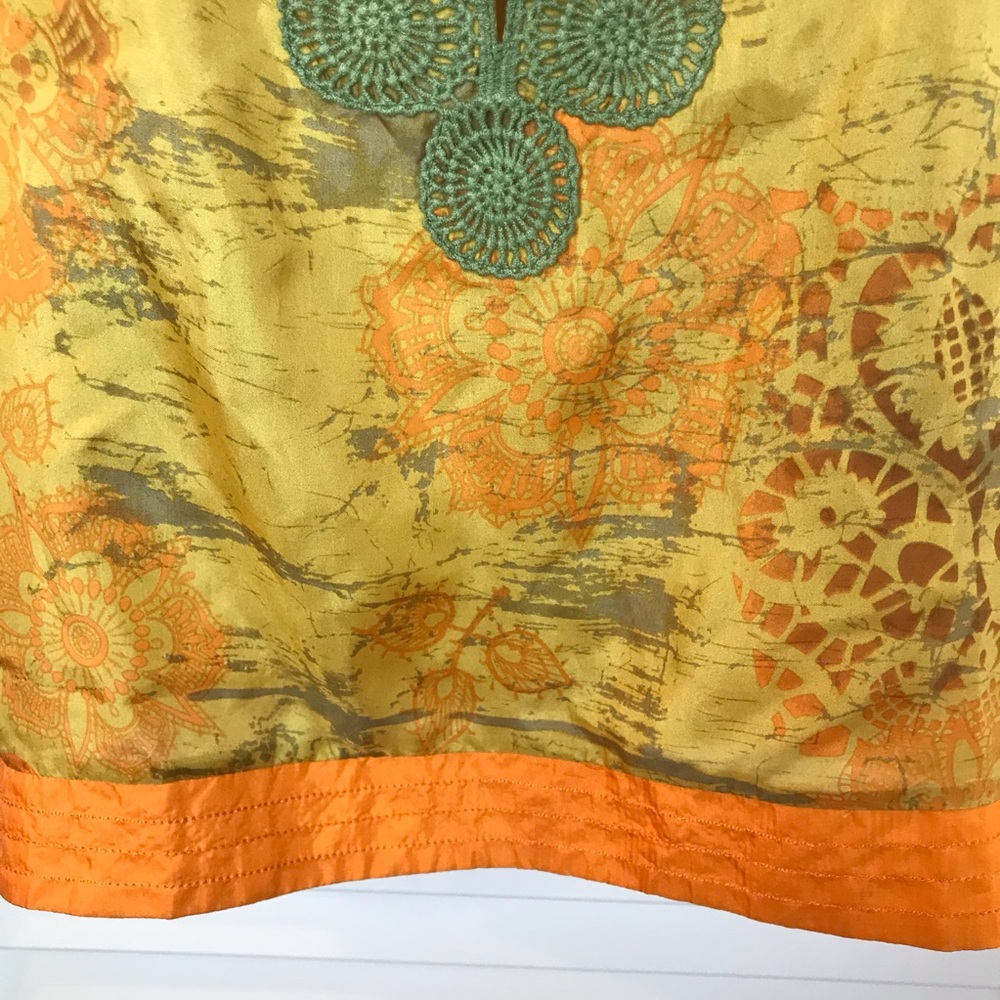 Sweet Sinammon Silk Blouse w/Macrame Embellishment - Picture 3 of 7